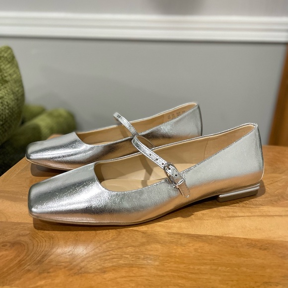 Franco Sarto Tingley Silver Leather Mary Jane Flats Square Toe Women’s Size 8.5